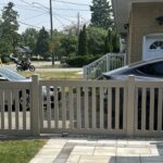 vinyl picket fence