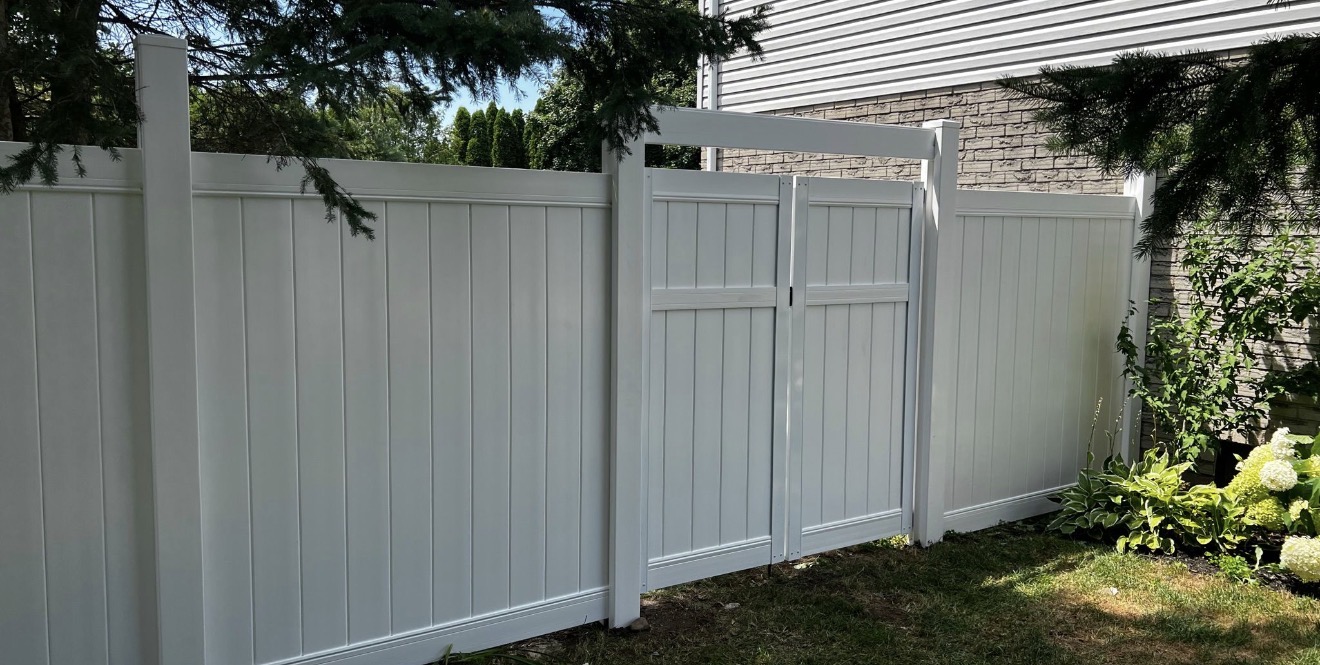 vinyl fence installation ontario